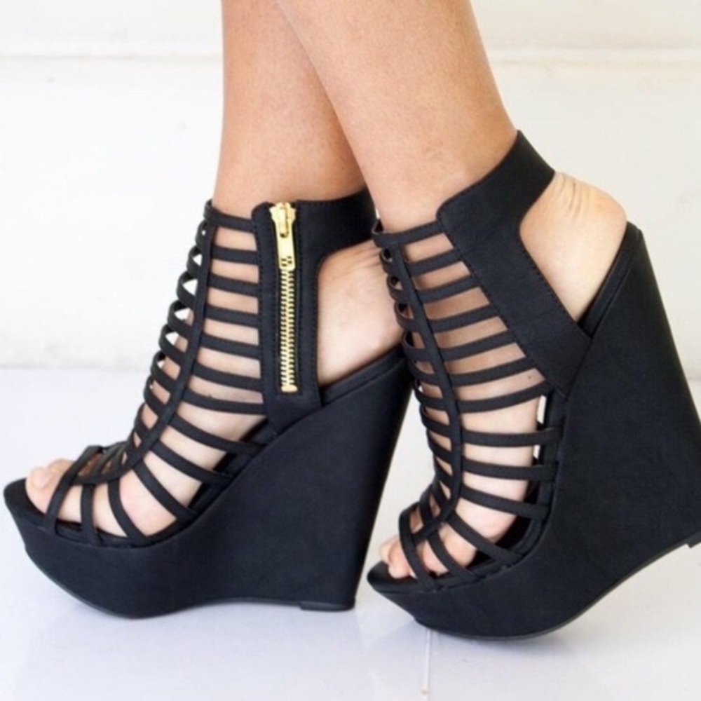 Black Steve Madden Xpert Wedges