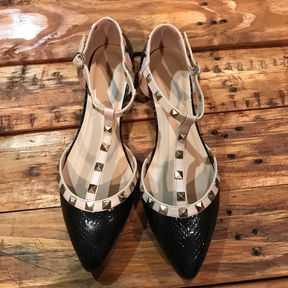 Women's flats