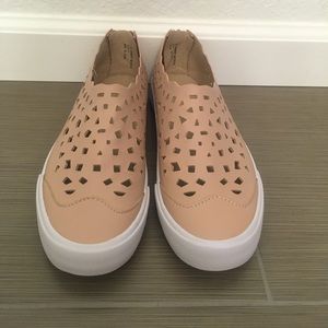 Restricted Blush laser cut, zip up sneakers