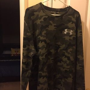 XXL Under Armour Camo Sweatshirt