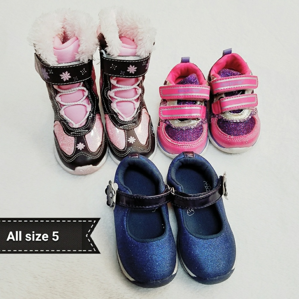 3 pairs of shoes