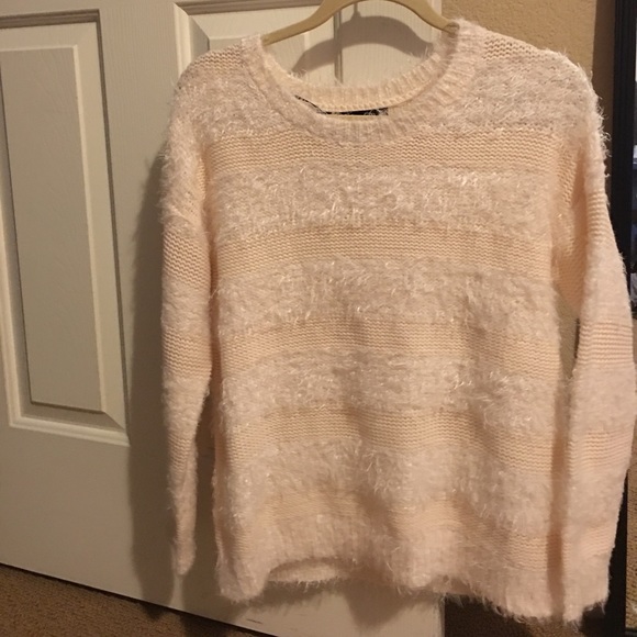 Pink soft Sweater - Picture 1 of 2