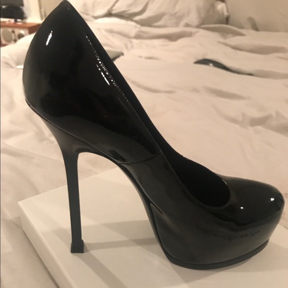 Yves Saint Laurent Shoes - YSL Black Patent Leather Pumps