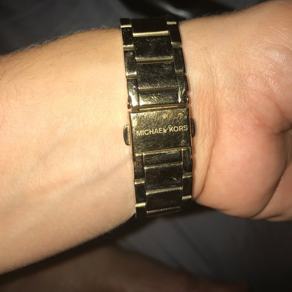 Michael Kors Gold Watch - Picture 2 of 3