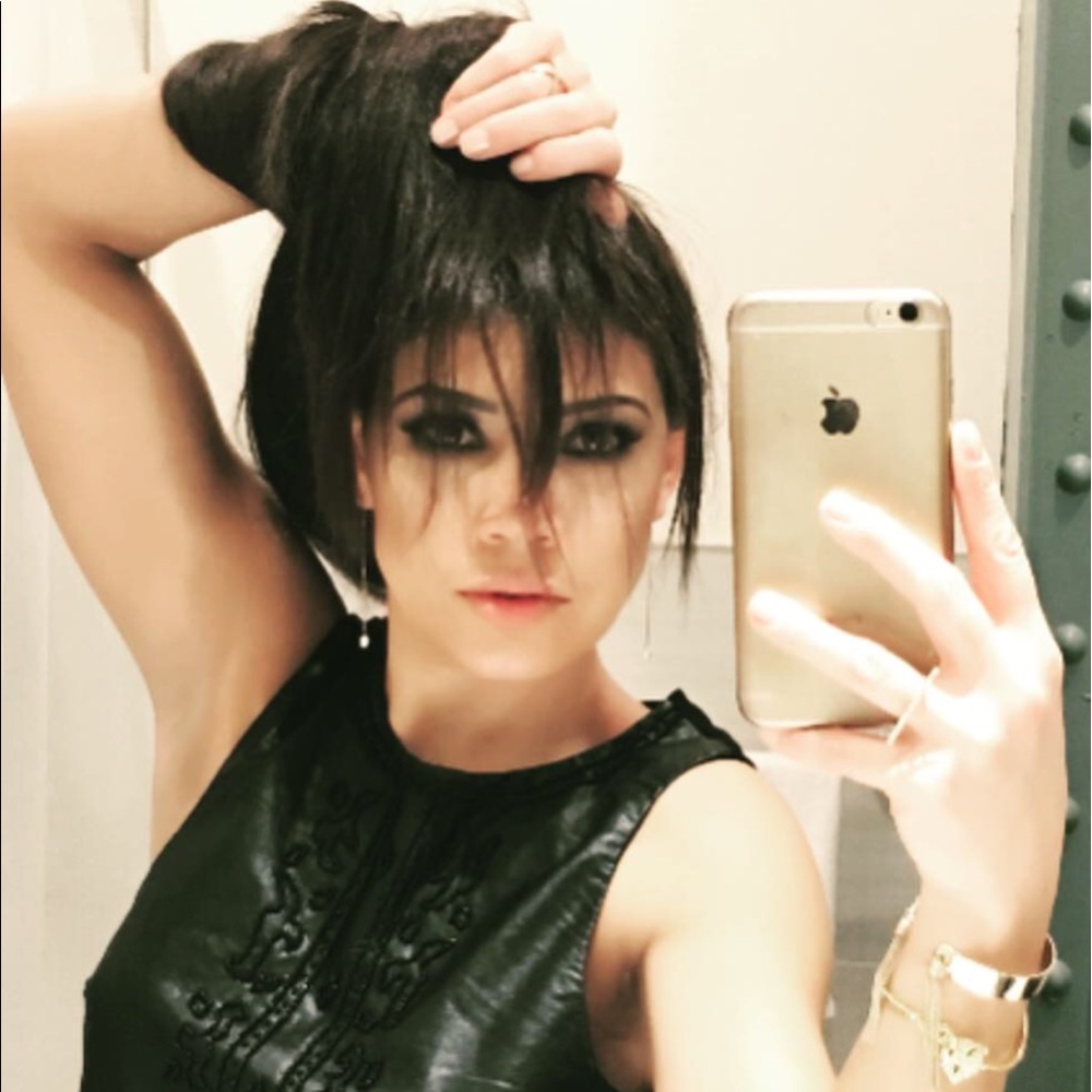 Meet your Posher, Joice