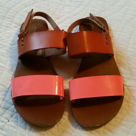 american eagle girls sandals