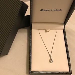 NWT Teardrop Necklace from Roger and Hollands