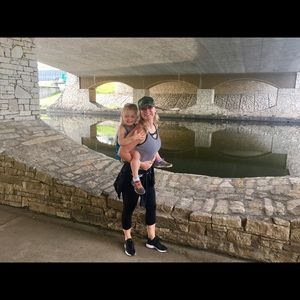 Meet your Posher, Casey