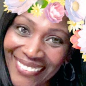 Meet your Posher, Yvette