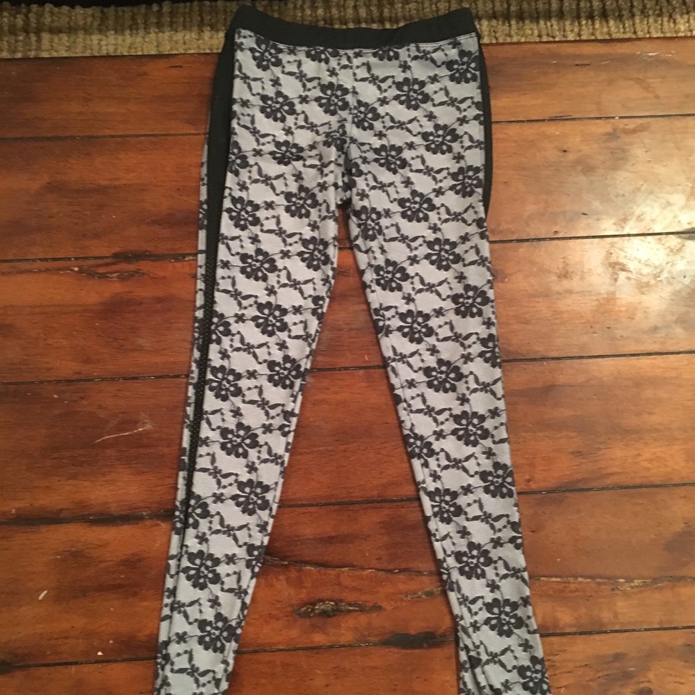 Onzie Long Leggings S/M Rare Abstract Design