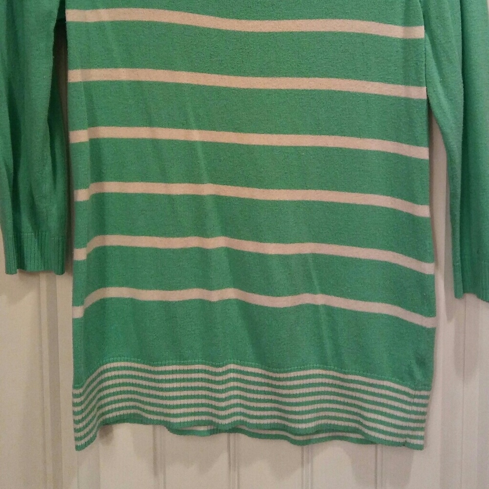 GAP Sweater - Picture 2 of 3