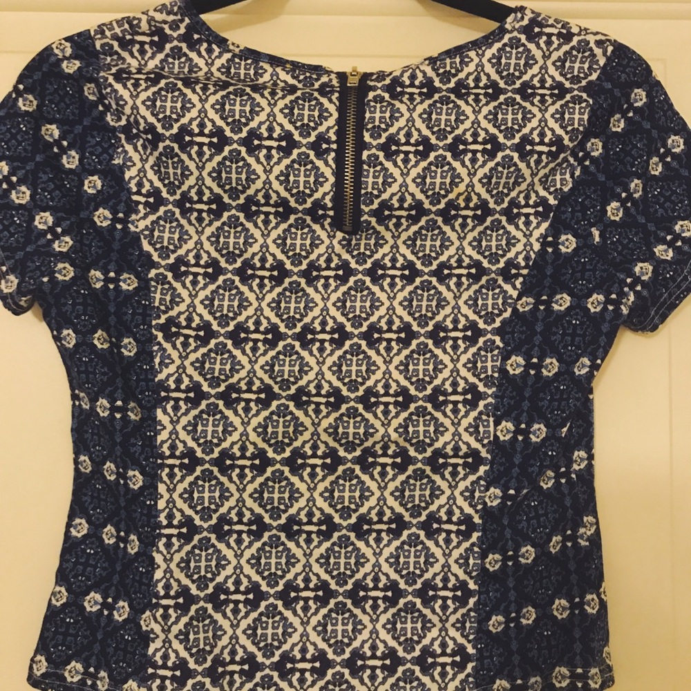 Pattern midriff top