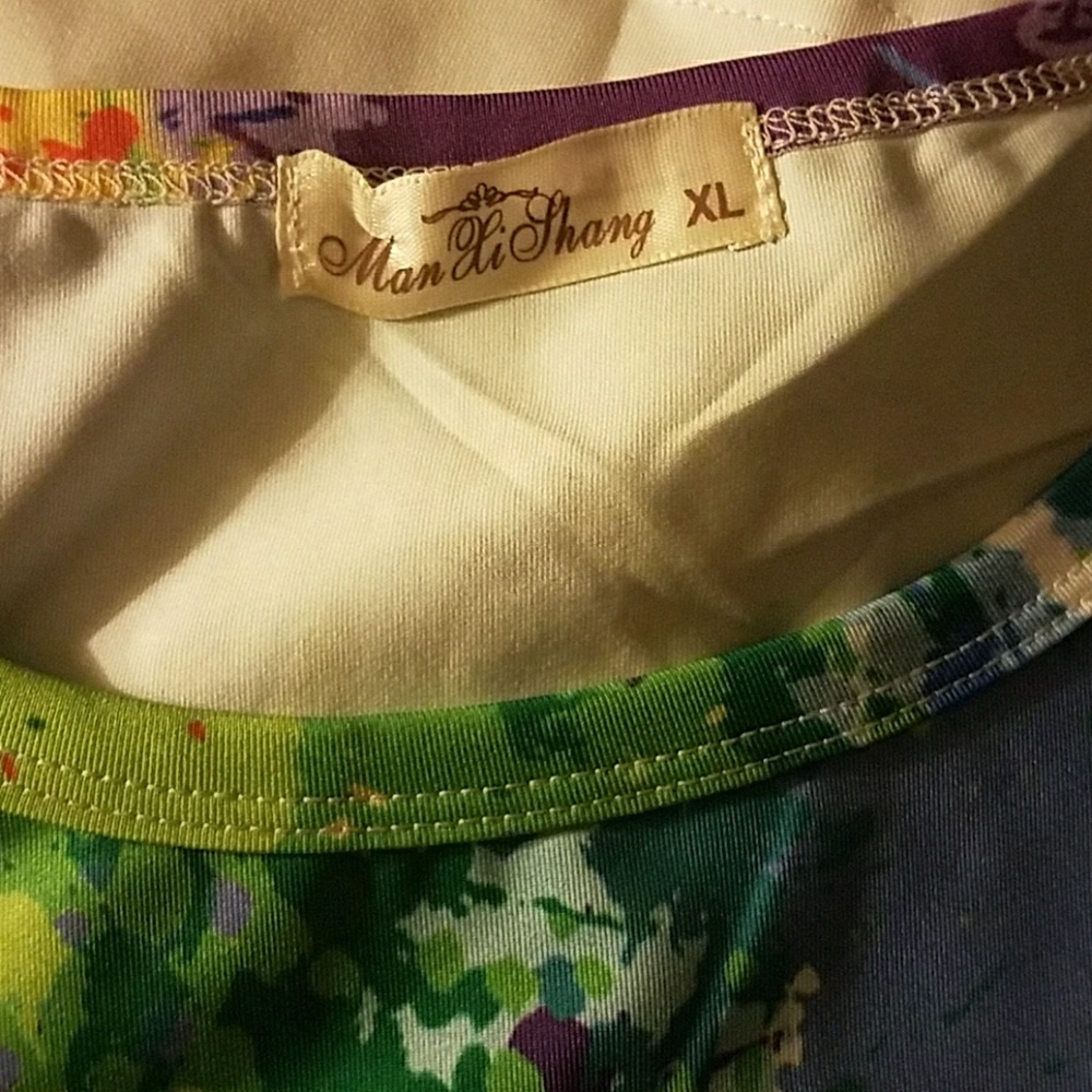 stretchy paint splattered tshirt - Picture 2 of 3