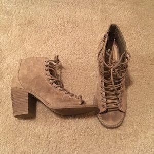 Mossimo Lace Up Heeled Booties