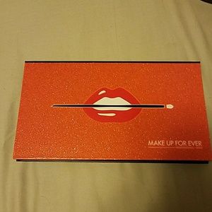 Makeup Forever Holiday palette