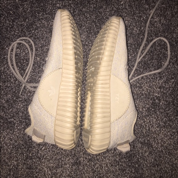 Adidas Yeezy Boost!! Only $45 until noon tomorrow! - Picture 6 of 8