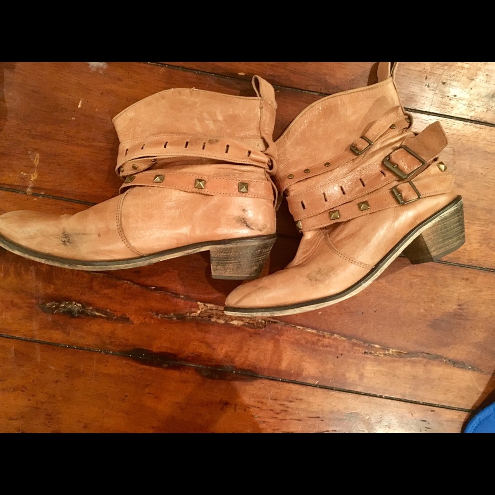 Steve Maddens Rustic Cowboy Boots Size 9
