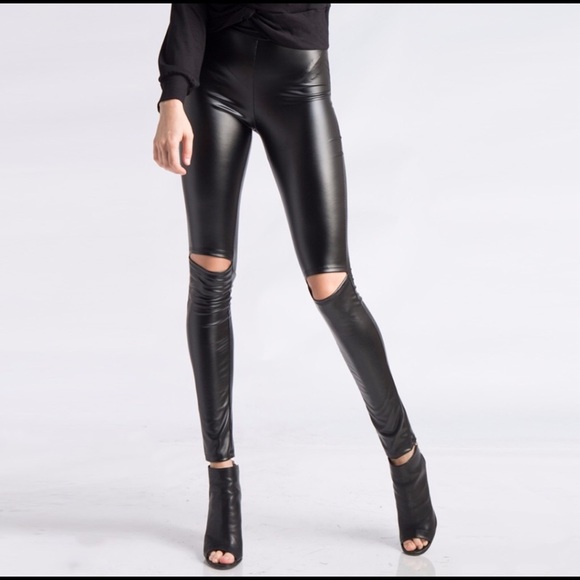 Faux Cut out Knee Leggings - Picture 2 of 3