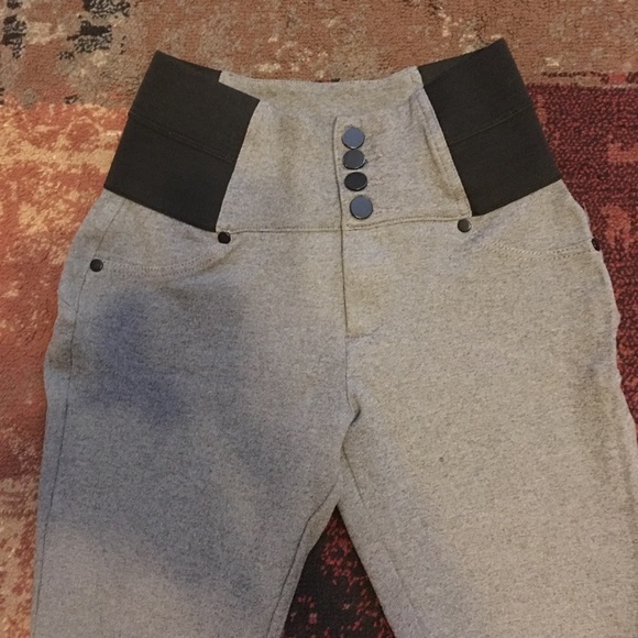 Leggings - Picture 2 of 3