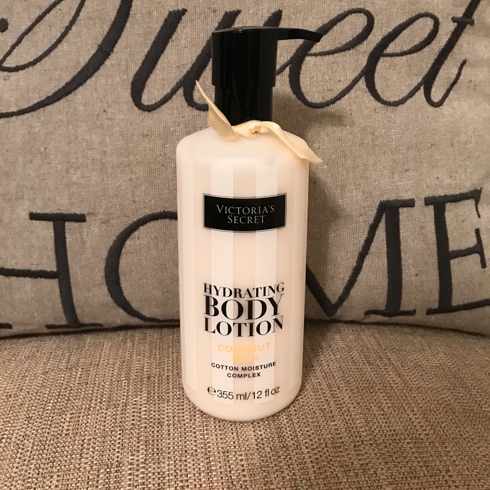 Victoria's Secret Hydrating Body Lotion
