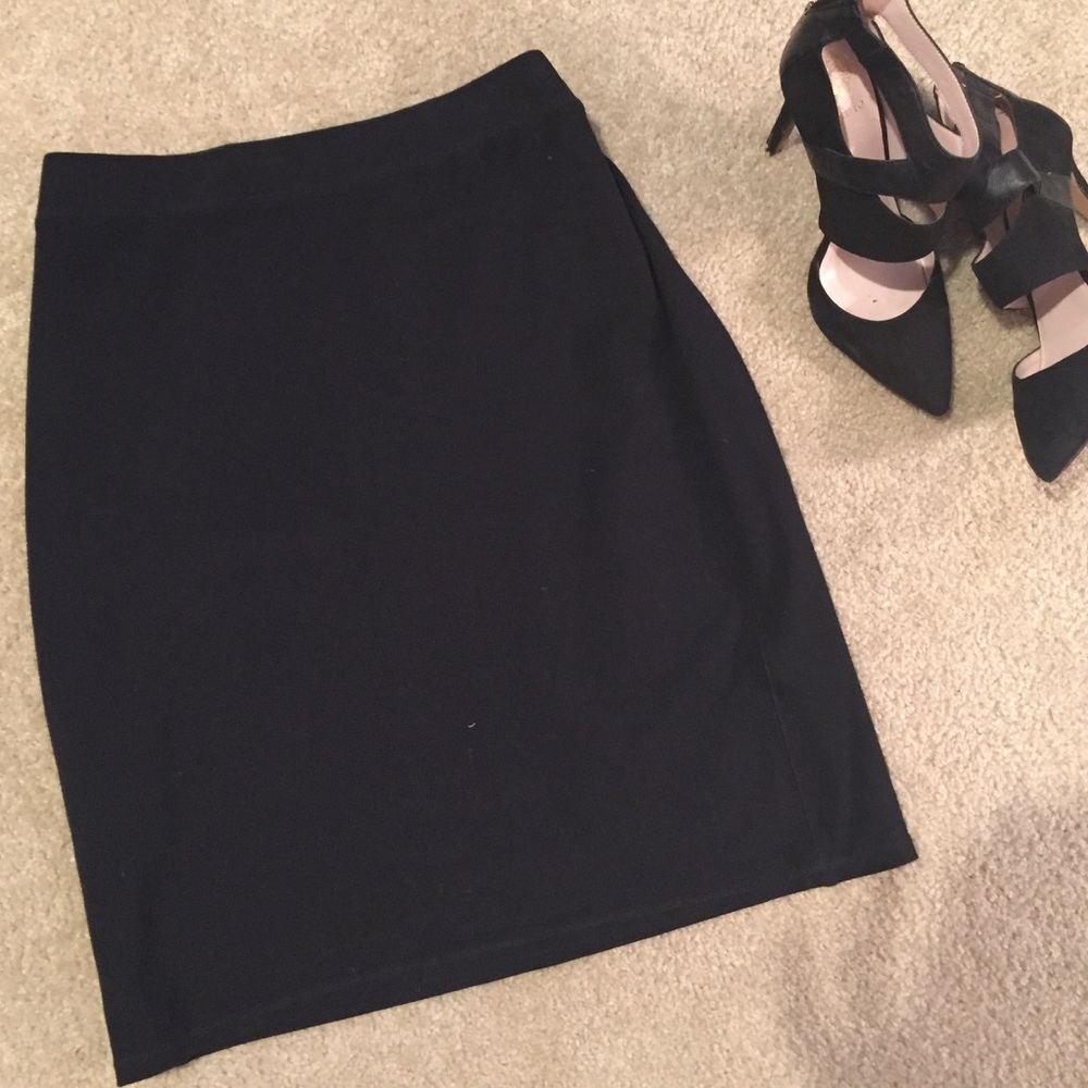 Old Navy cotton stretchy pencil skirt