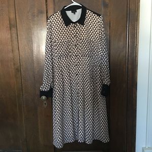 Gorgeous new dress with a vintage look.