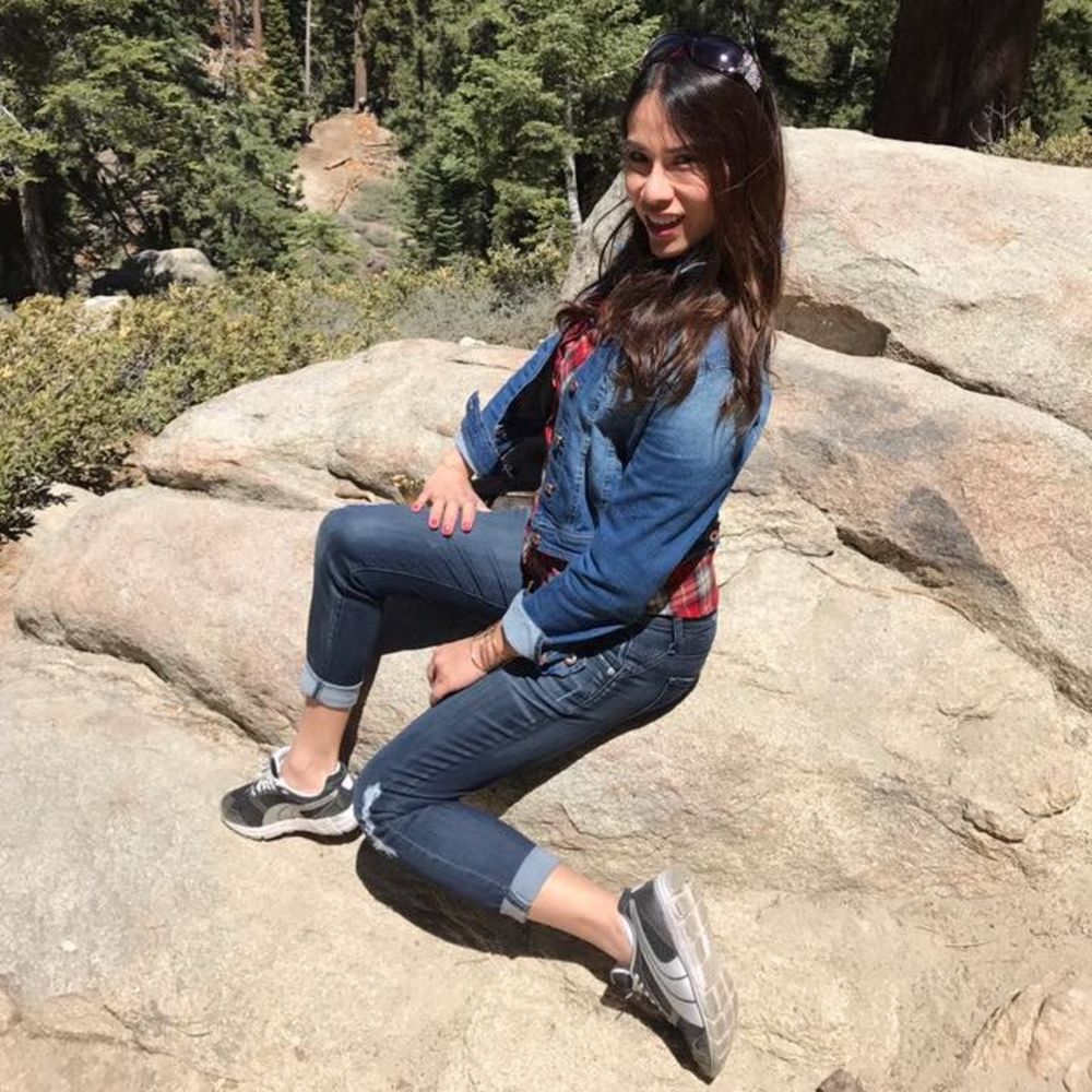 Meet your Posher, Maya