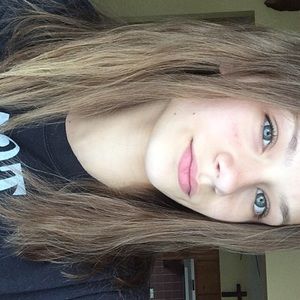 Meet your Posher, Lyndsey