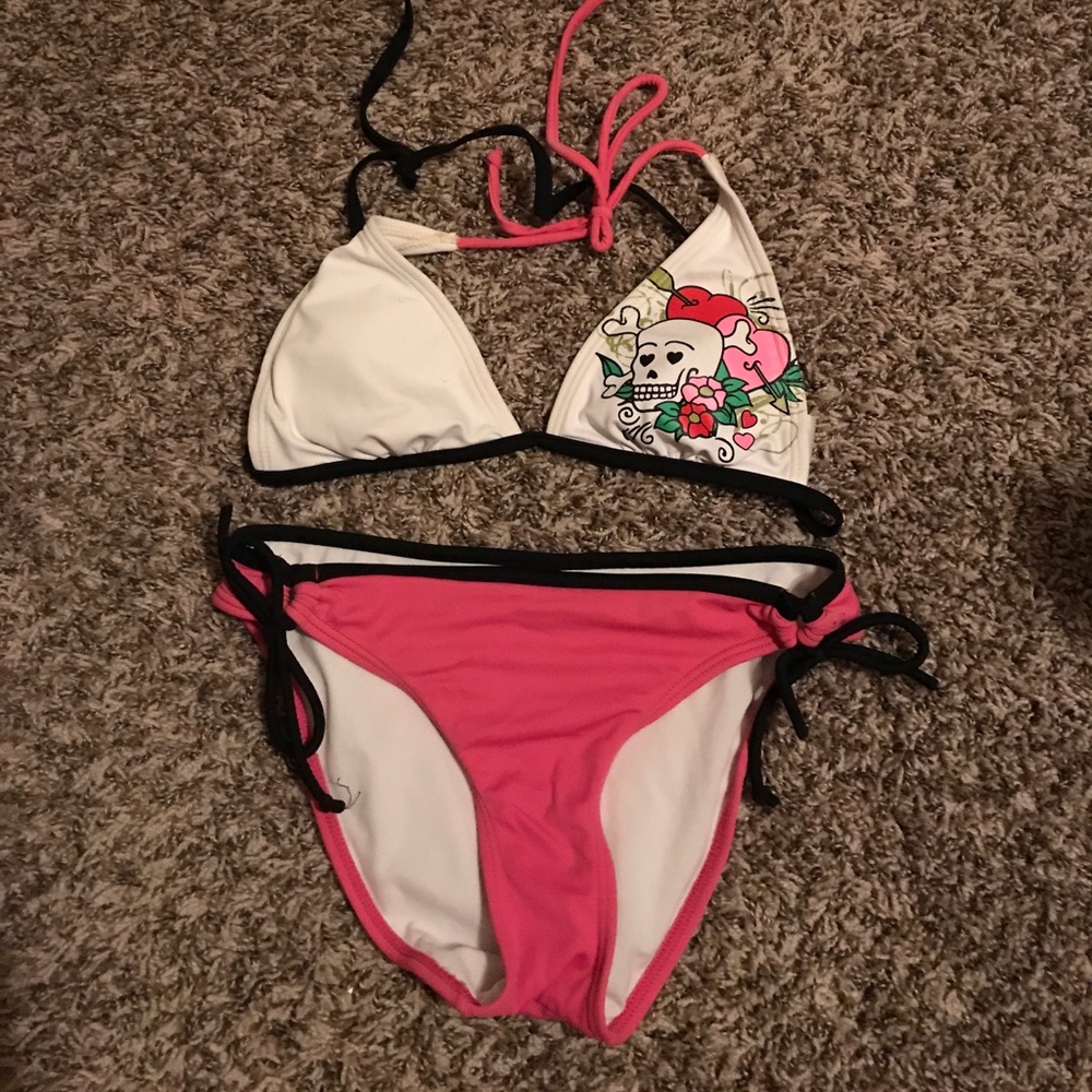 White and pink skull Malibu bikini