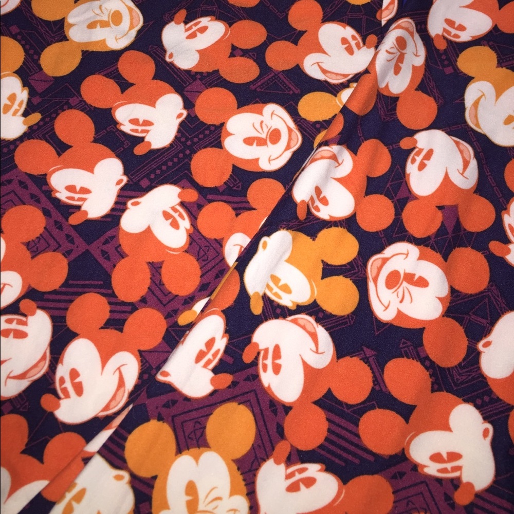 Lularoe Mickey Fall TC Disney leggings!!!