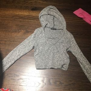 Fashion nova crop sweatshirt (very small)