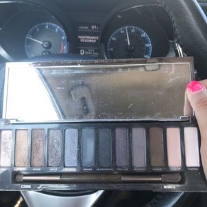 Urban decay palette smoky