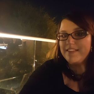 Meet your Posher, Candice