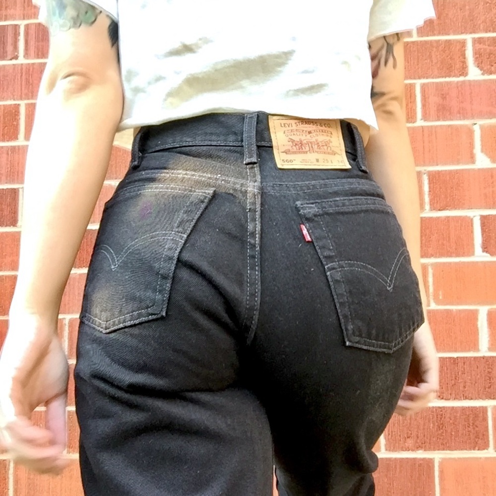 HIGH WAISTED MOM JEANS LOOSE FIT