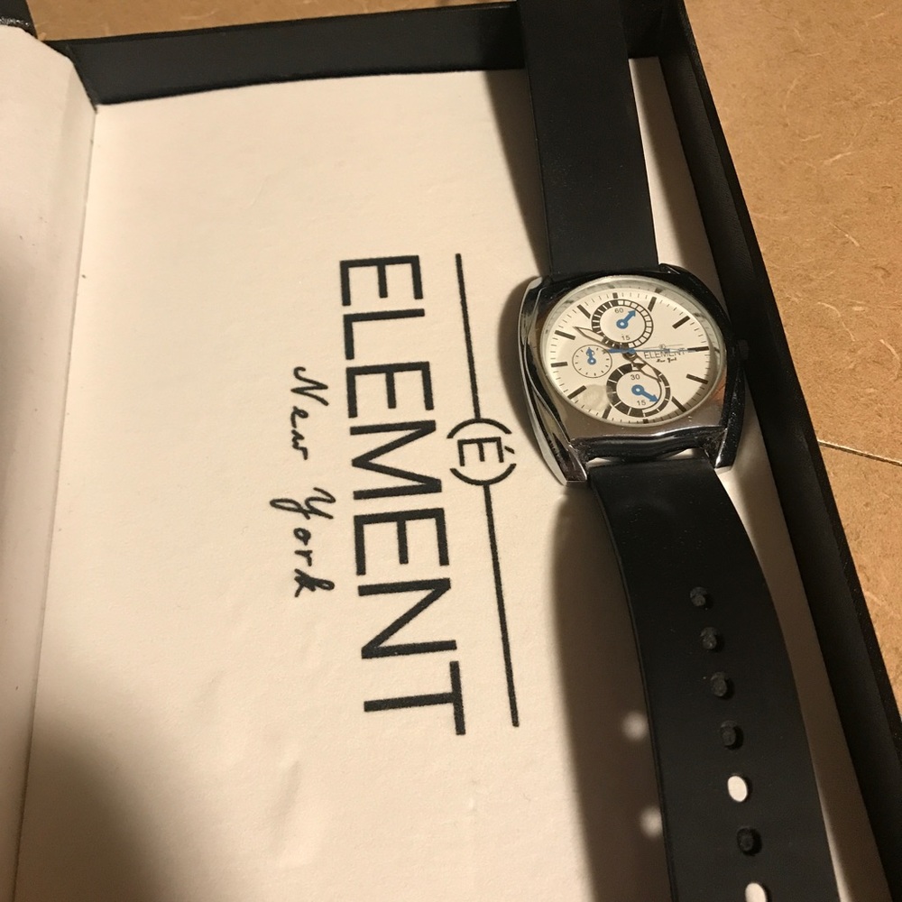 Men's Element, New York Watch