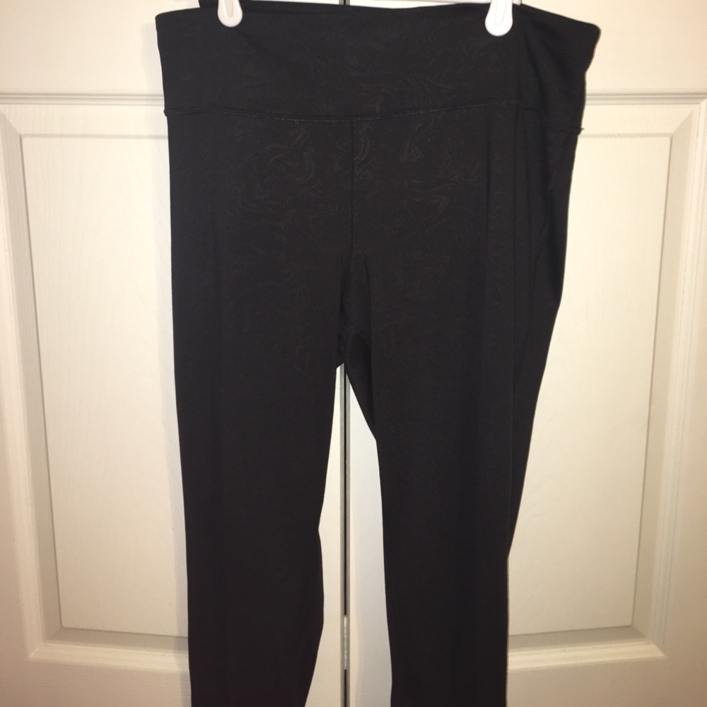 Sheer black abstract patterned leggings