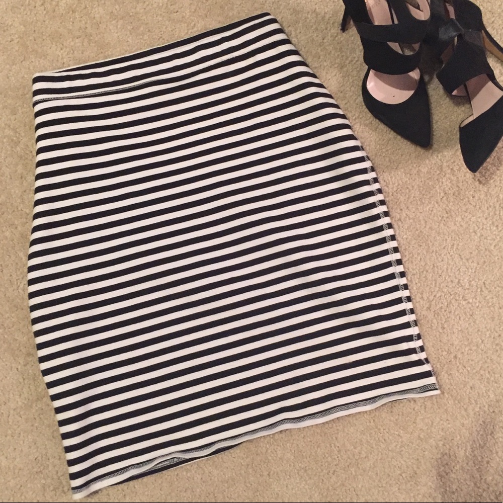 Old Navy cotton striped pencil skirt