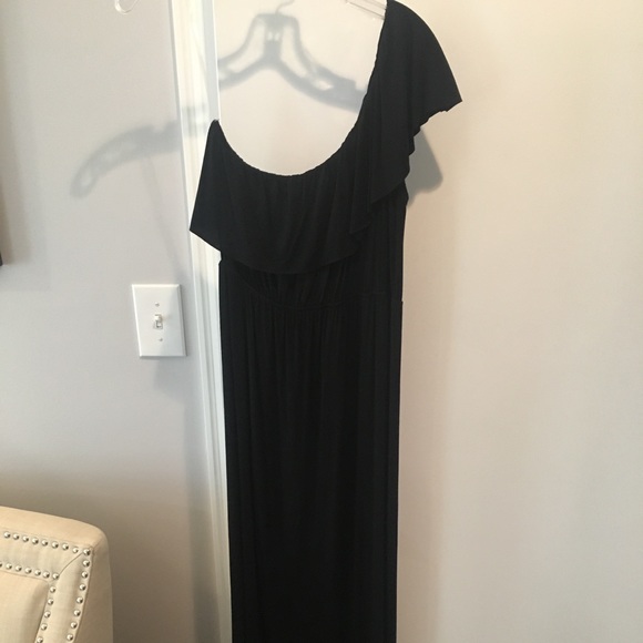 Black One Shoulder Ruffle Maxi Dress - Picture 3 of 4