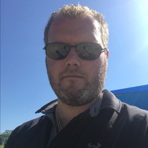 Meet your Posher, Adam