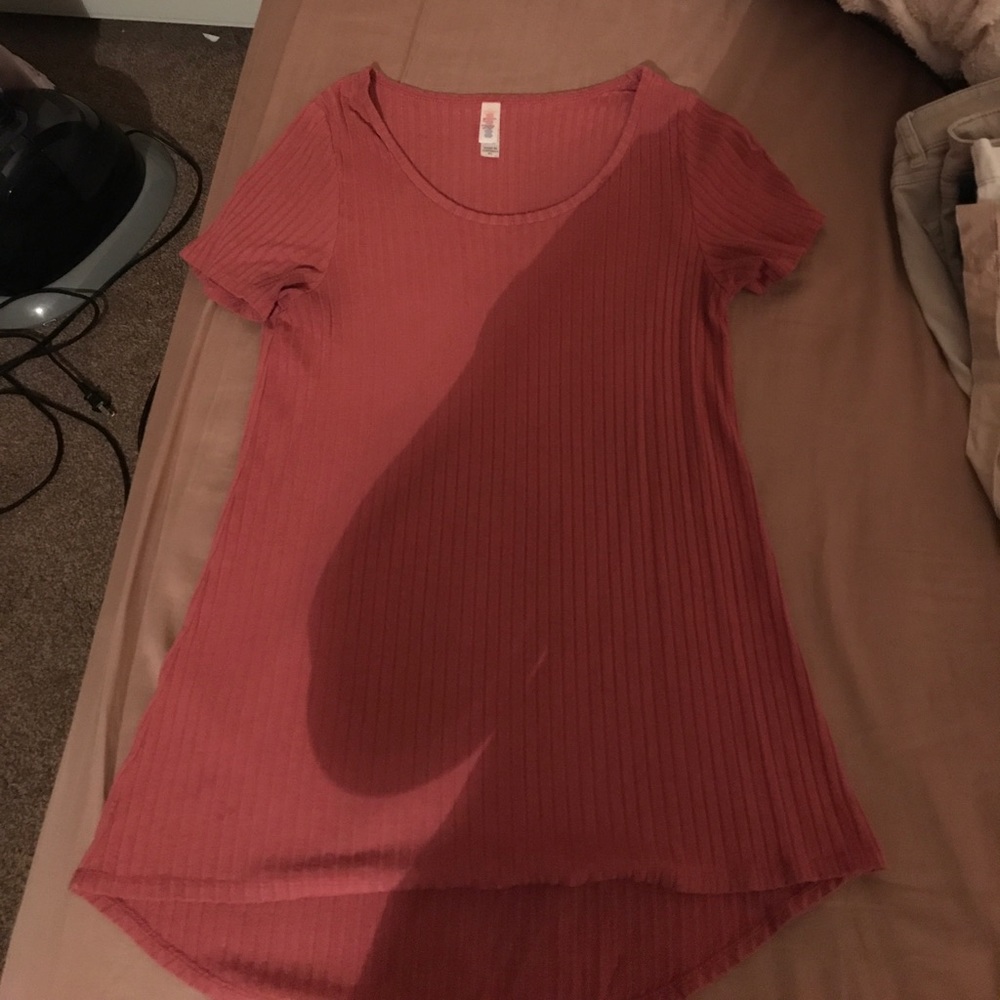 🌷LuLaroe Dusty Rose XS Perfect T