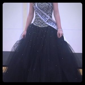 Formal ball gown