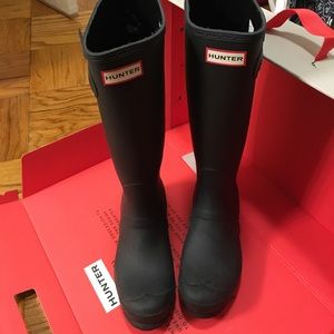 Hunter Matte Black Rain Boots