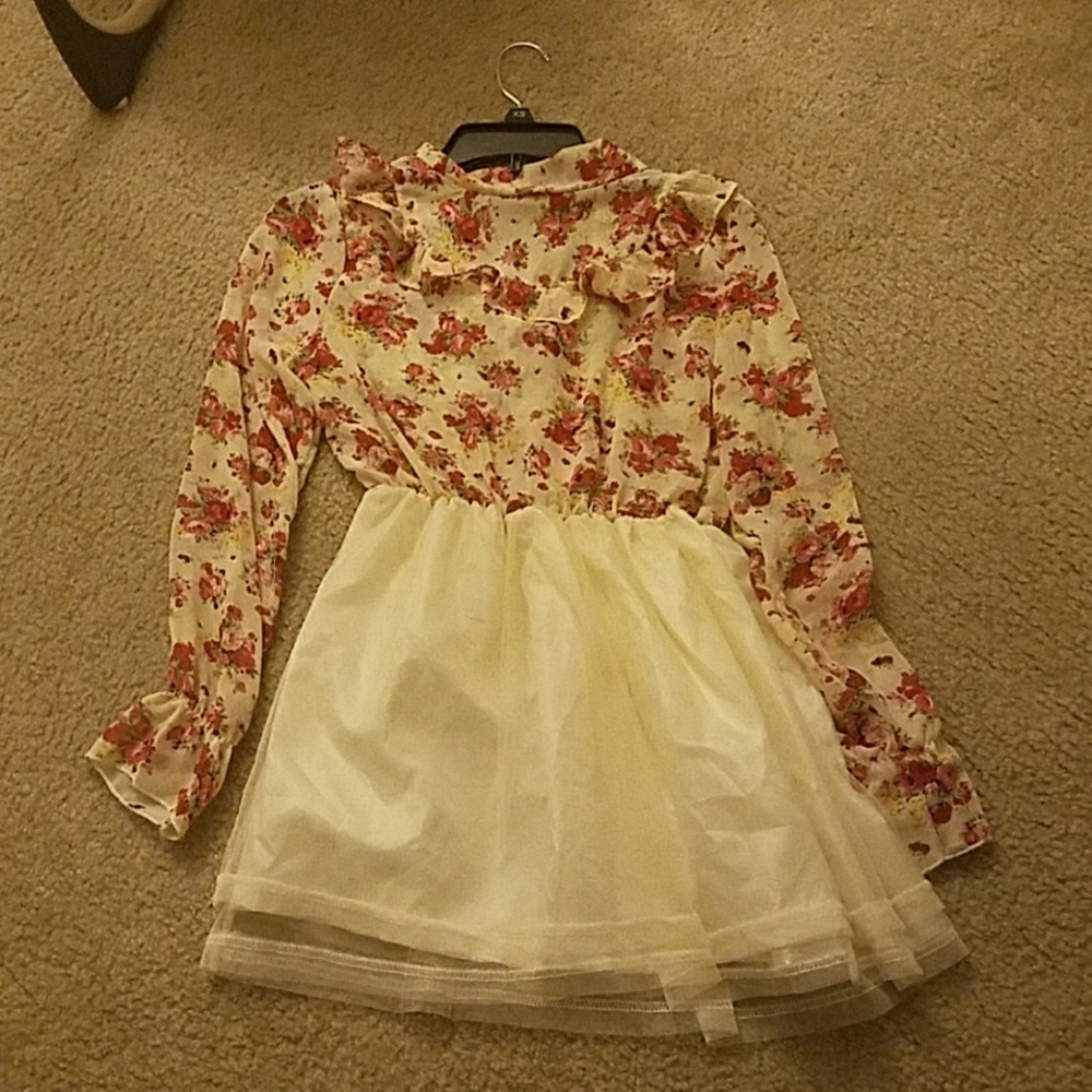 Dress - Picture 2 of 2