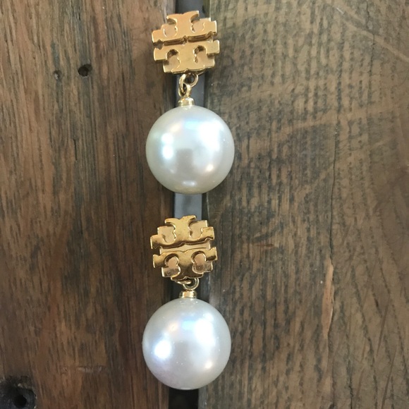 Tory Burch Jewelry - Tory Burch Evie Logo Pearl Drop Earrings