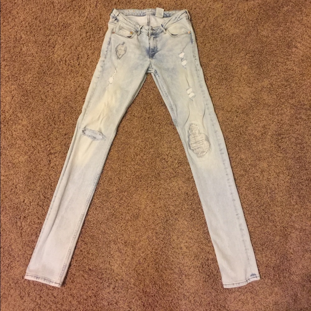 H&M acid wash destroyed skinny jeans