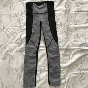NWOT size 2 Gray Lululemon Capri Pants Bottoms