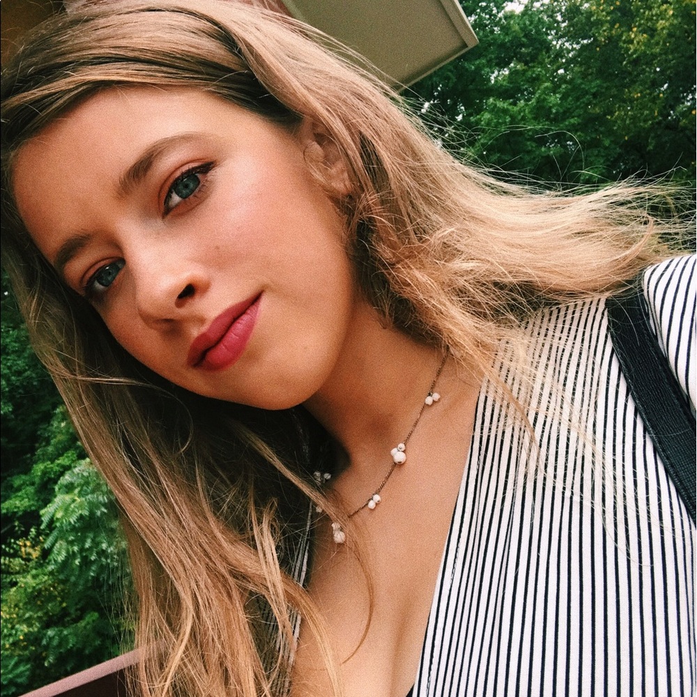 Meet your Posher, Jacqueline
