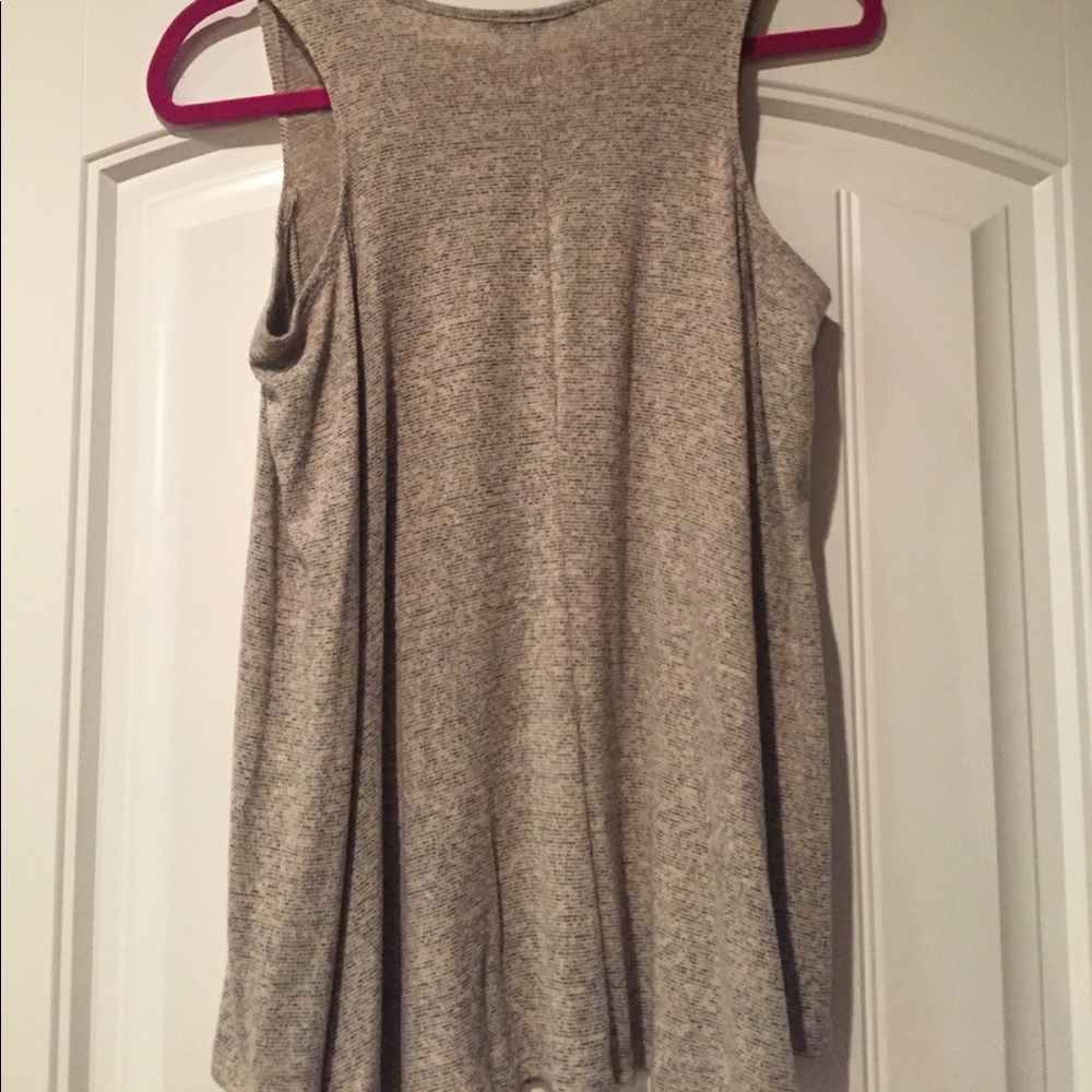 Could Shoulder Top - Picture 3 of 3