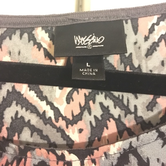 Mossimo chevron-like patterned blouse - Picture 3 of 5