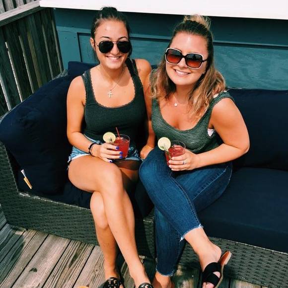 Meet your Posher, Olivia - Picture 1 of 1